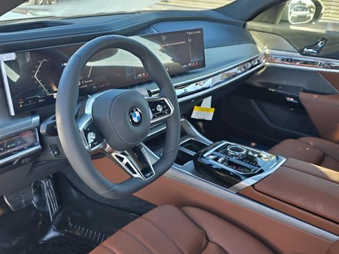 New 2025 BMW 760i xDrive image 14