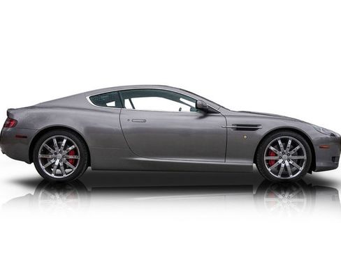 Used 2005 Aston Martin DB9 image 2