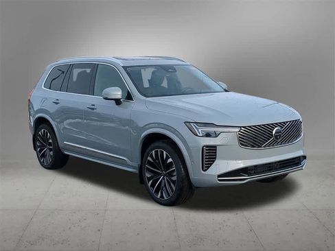 New 2026 Volvo XC90 B6 Plus w/ Protection Package Premier image 8