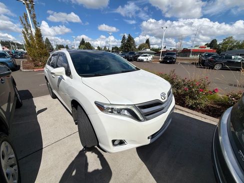 Used 2013 Toyota Venza Limited w/ Tow Prep Pkg AWD/4WD image 2