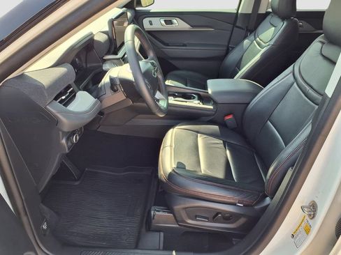Used 2025 Ford Explorer Active RWD image 20
