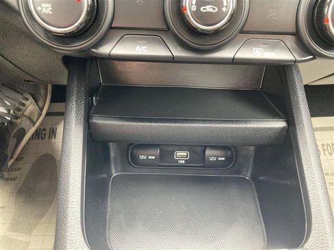 Used 2022 Kia Forte LXS w/ LXS Technology Package FWD image 21