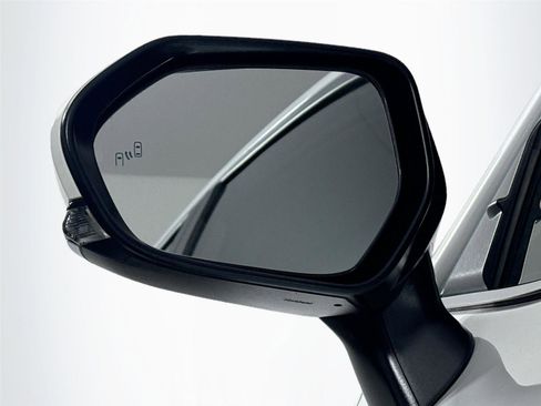 Certified 2023 Toyota Camry SE w/ Convenience Package image 5