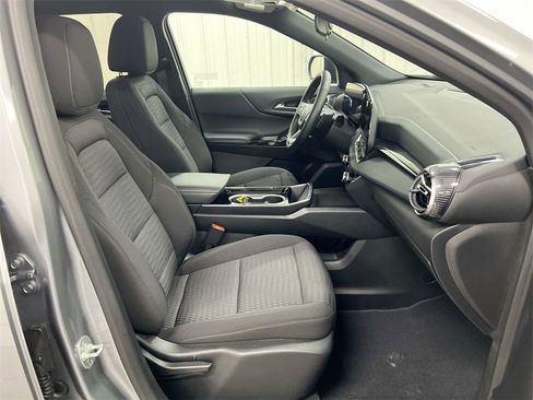 Certified 2025 Chevrolet Equinox LT image 22