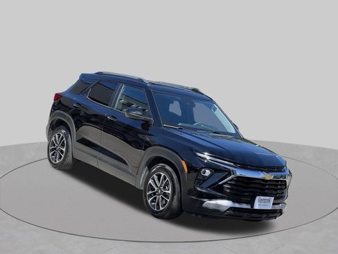 Used 2025 Chevrolet TrailBlazer LT FWD image 7