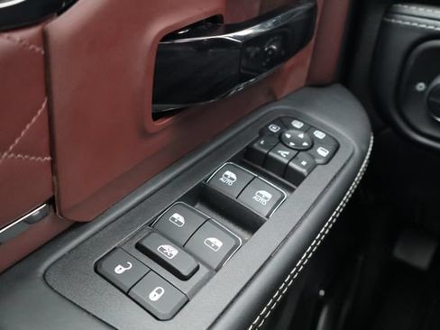 New 2026 RAM 2500 Limited AWD/4WD image 19
