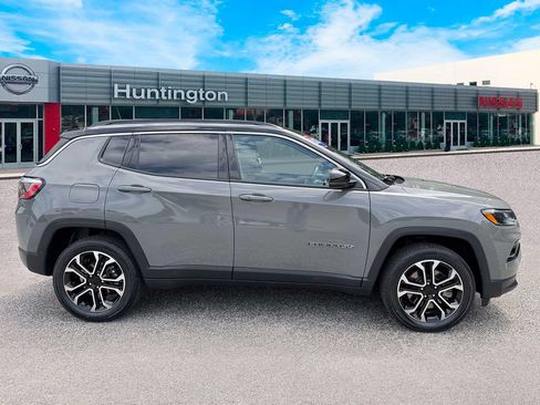 Used 2023 Jeep Compass Limited AWD/4WD image 4