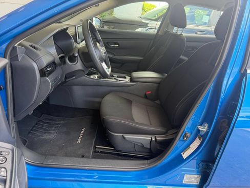 Used 2025 Nissan Sentra SV FWD image 35