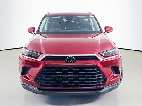 Used 2024 Toyota Grand Highlander FWD image 2