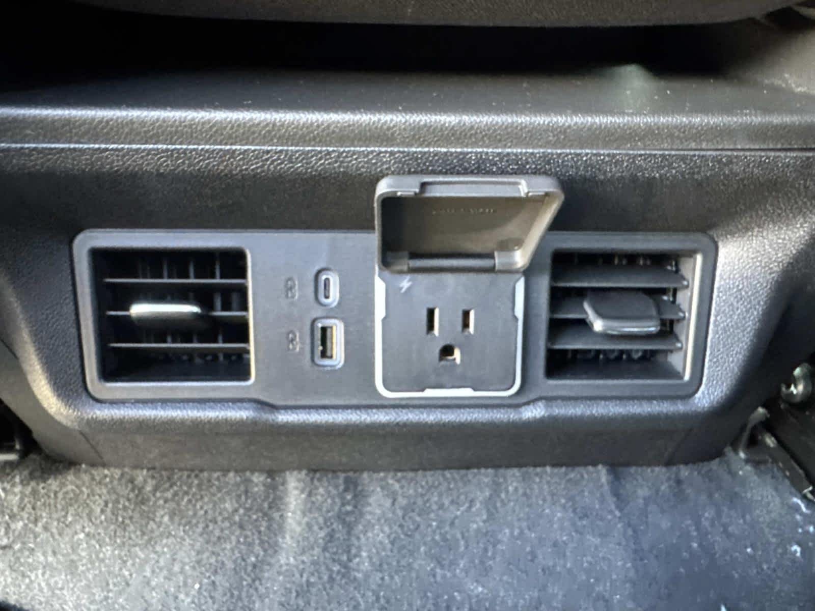 New 2026 Chevrolet Silverado 1500 RST AWD/4WD image 9