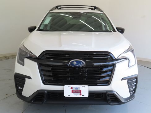 Certified 2025 Subaru Ascent Bronze Edition AWD/4WD image 9