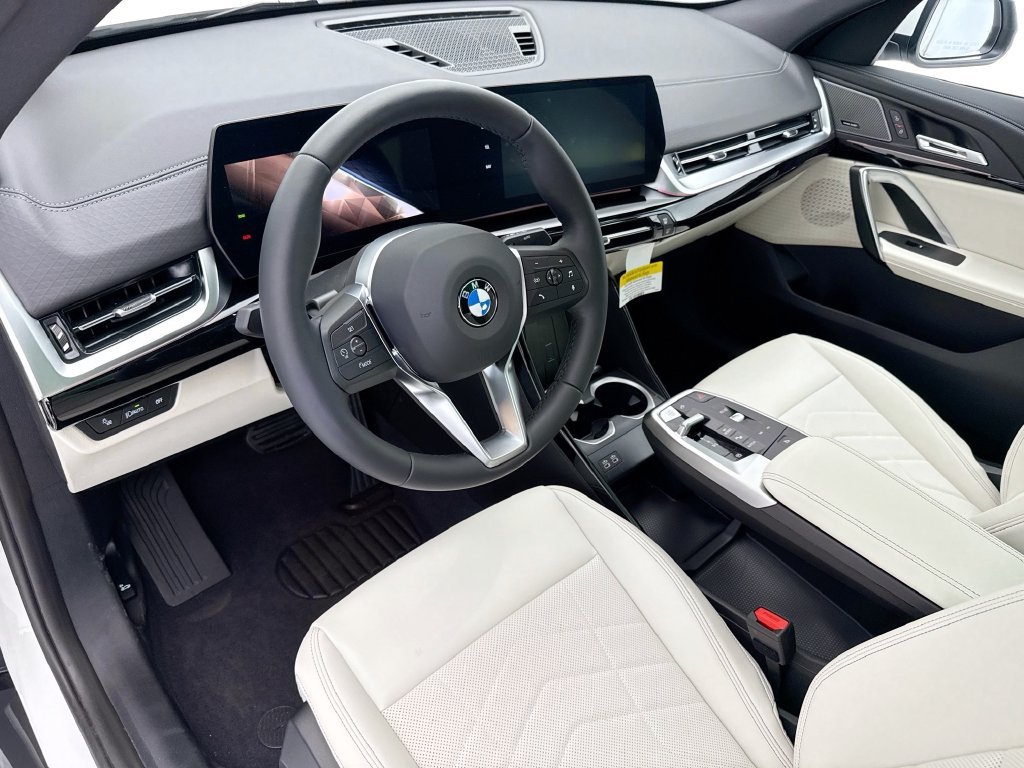 Certified 2026 BMW X2 xDrive28i w/ Convenience Package AWD/4WD image 9
