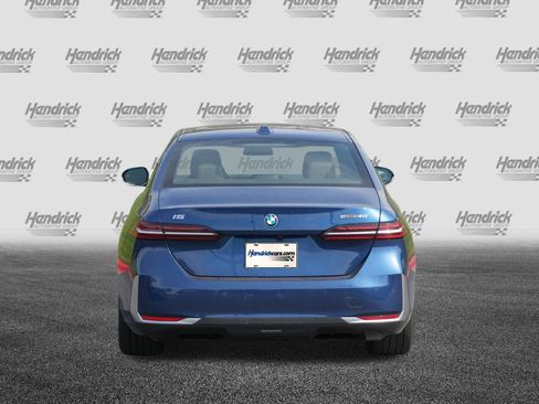 Used 2024 BMW i5 eDrive40i w/ Convenience Package RWD image 7