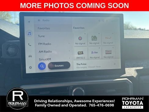 Used 2025 Toyota Tacoma Limited image 9