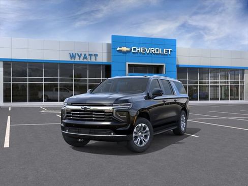 New 2026 Chevrolet Suburban LT w/ Comfort Package AWD/4WD image 9
