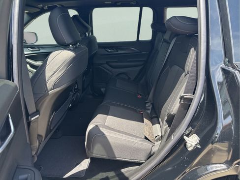 New 2026 Jeep Grand Cherokee Laredo X RWD image 10
