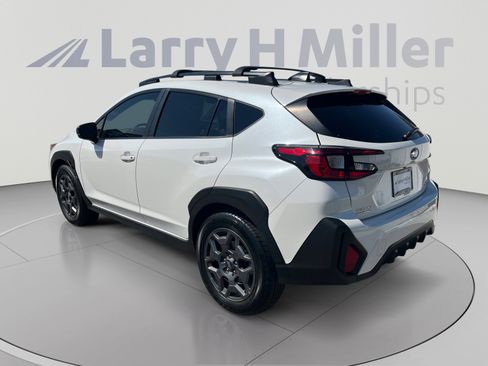 Used 2024 Subaru Crosstrek 2.0i Premium AWD/4WD image 3