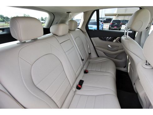 Used 2021 Mercedes-Benz GLC 300 image 13