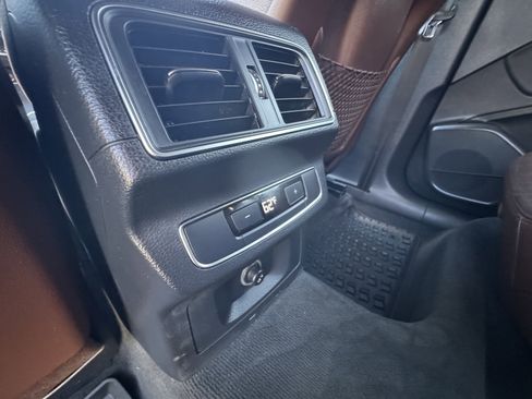 Used 2018 Audi Q5 2.0T Premium image 12