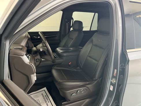 Used 2021 GMC Yukon Denali w/ Denali Premium Package image 32