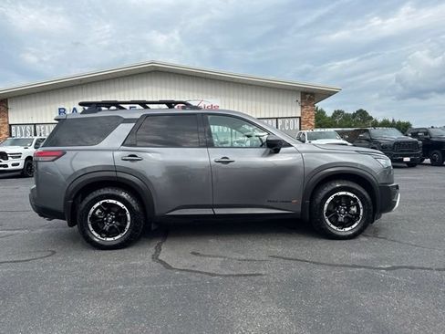 Used 2024 Nissan Pathfinder Rock Creek AWD/4WD image 6