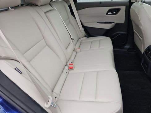 Used 2022 Nissan Rogue SV w/ SV Premium Package image 20