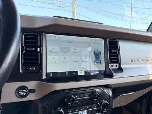 Used 2022 Ford Bronco Wildtrak AWD/4WD image 24