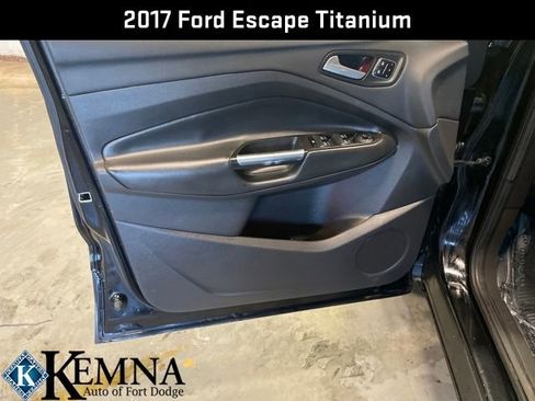 Used 2017 Ford Escape Titanium image 11