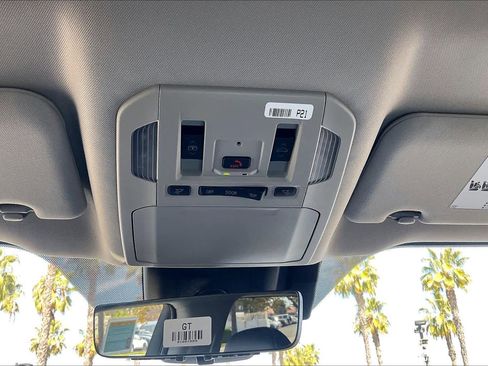 New 2026 Toyota Highlander Platinum image 18