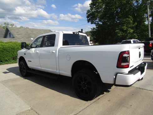 Used 2024 RAM 2500 Big Horn w/ Night Edition AWD/4WD image 3