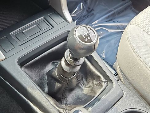 Used 2018 Subaru Forester 2.5i AWD/4WD image 13