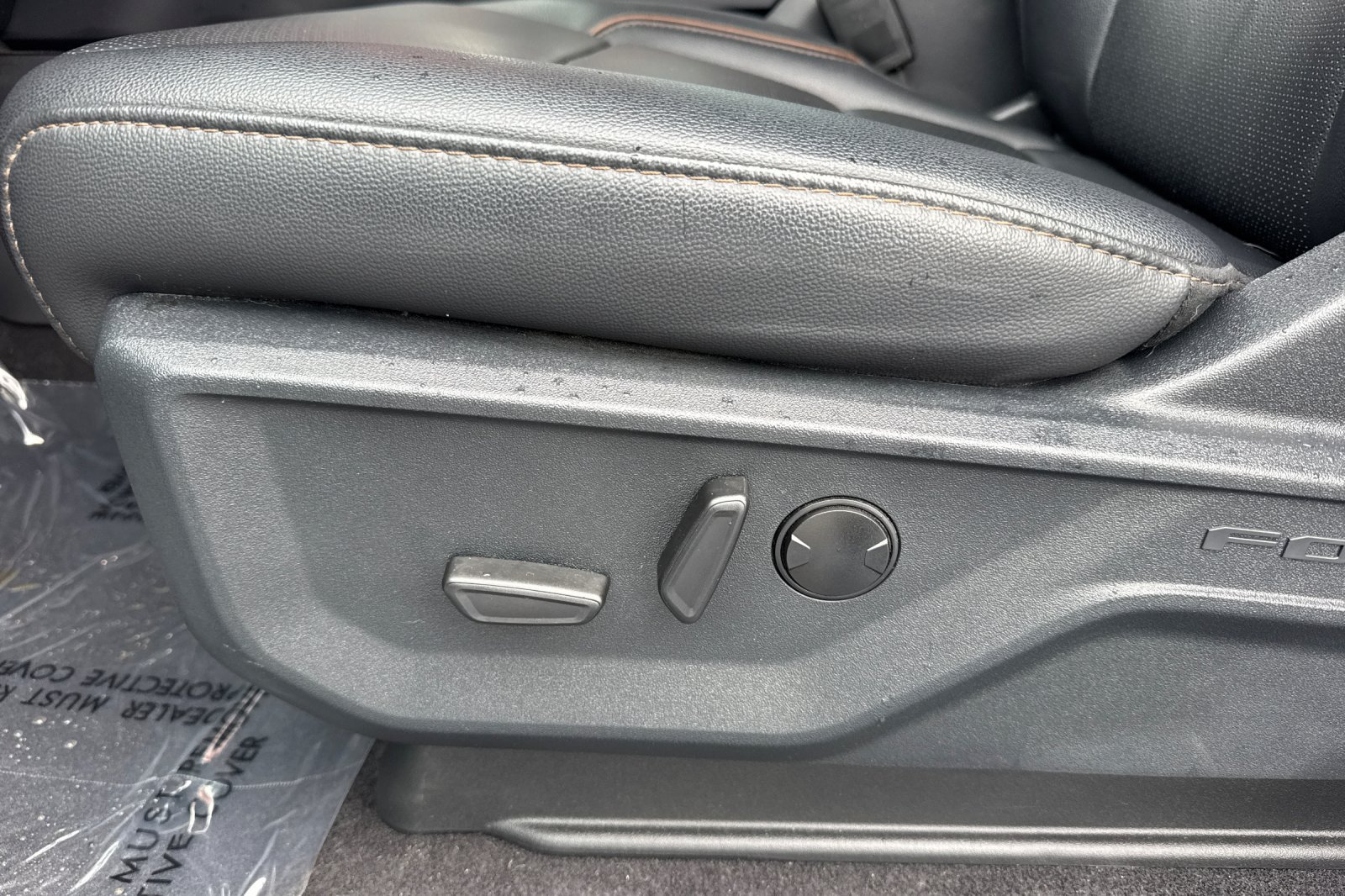 Used 2025 Ford F150 Lariat AWD/4WD image 14