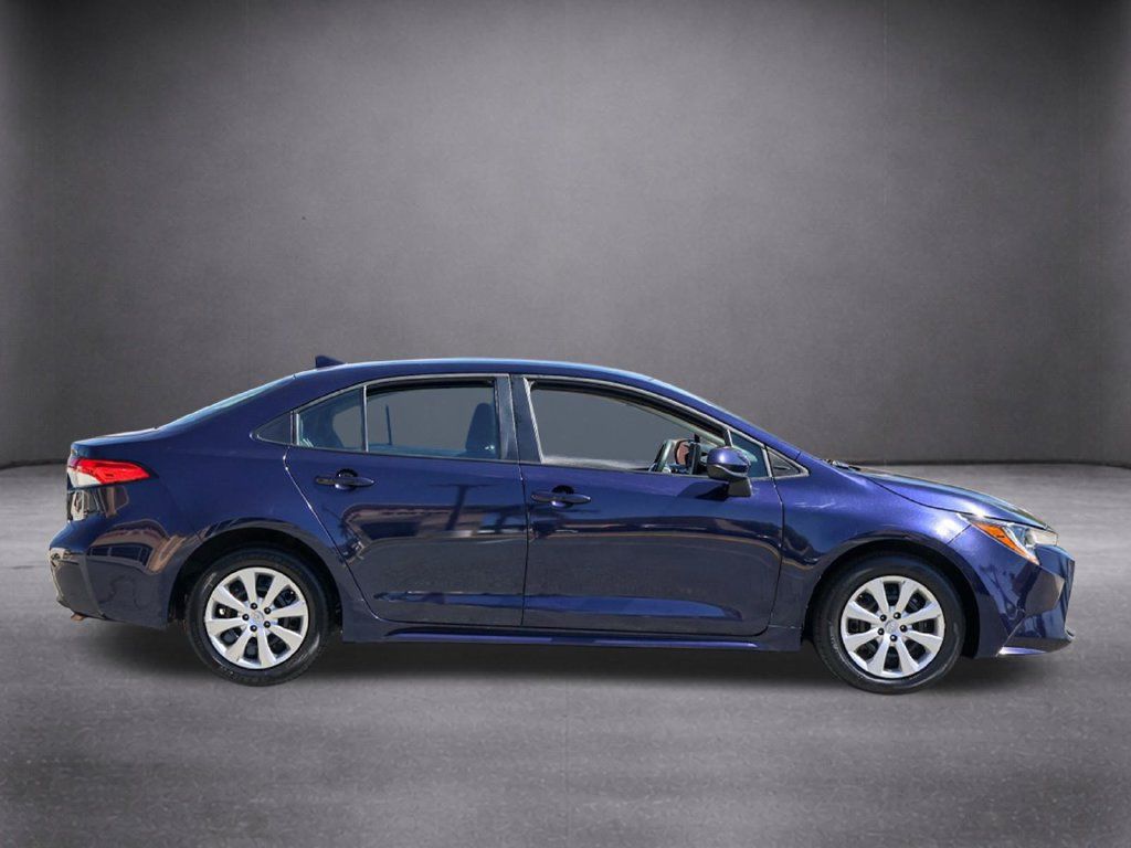Used 2025 Toyota Corolla LE FWD image 3