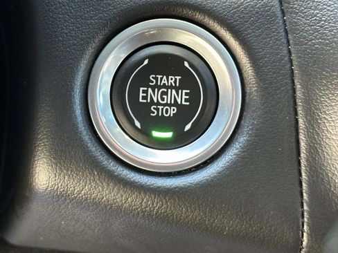 Used 2021 Chevrolet Tahoe Z71 w/ Z71 Off-Road Package image 18