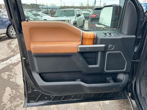 Used 2016 Ford F150 Limited image 14