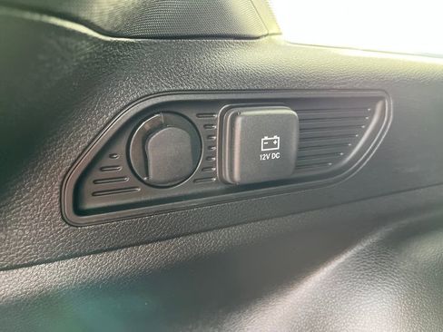 New 2025 Jeep Grand Cherokee Limited w/ Black Appearance Package image 37