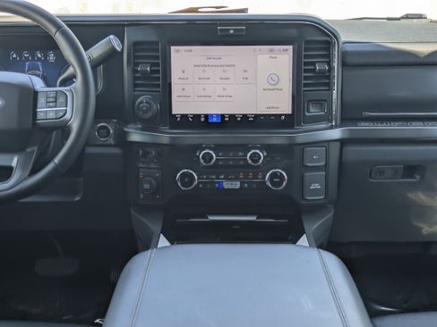 Certified 2025 Ford F250 Lariat w/ Lariat Ultimate Package AWD/4WD image 20