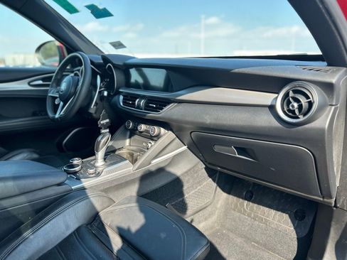 Used 2018 Alfa Romeo Stelvio Ti Sport image 12