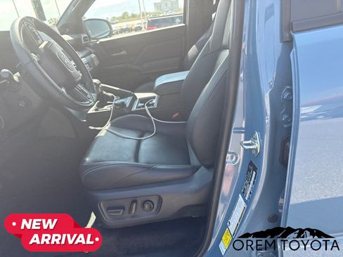 Used 2025 Toyota 4Runner Limited w/ Tow Technology Package AWD/4WD image 5