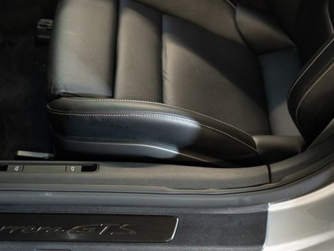 Certified 2022 Porsche 911 Cabriolet image 13