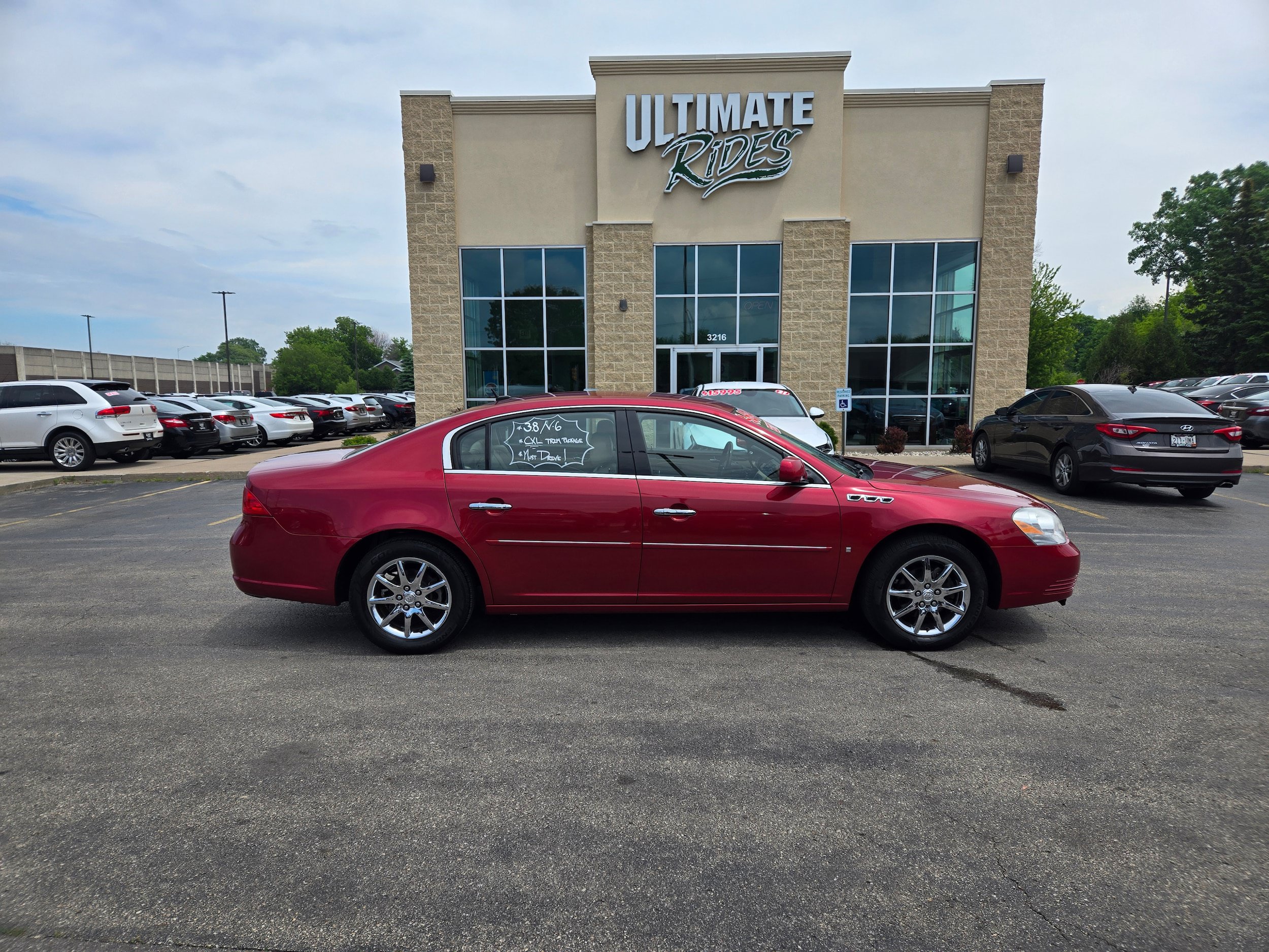 Used 2007 Buick Lucerne CXL w/ Luxury Package FWD image 1
