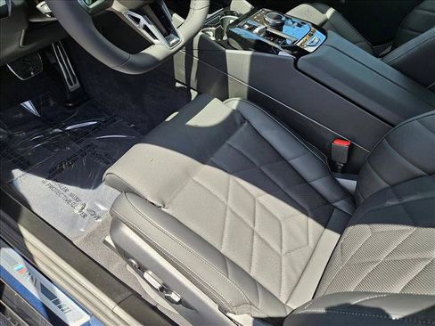 New 2027 BMW 530i xDrive w/ M Sport Package AWD/4WD image 4