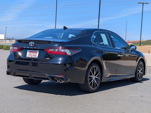 Used 2023 Toyota Camry SE image 13