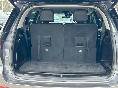 Used 2022 Jeep Grand Cherokee L Limited w/ Black Appearance Package image 14