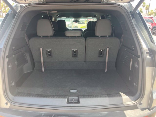 Used 2025 Chevrolet Traverse LT FWD image 29