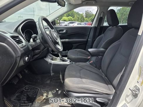 Used 2018 Jeep Compass Sport FWD image 9