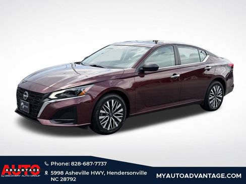 Used 2025 Nissan Altima 2.5 SV AWD/4WD image 5