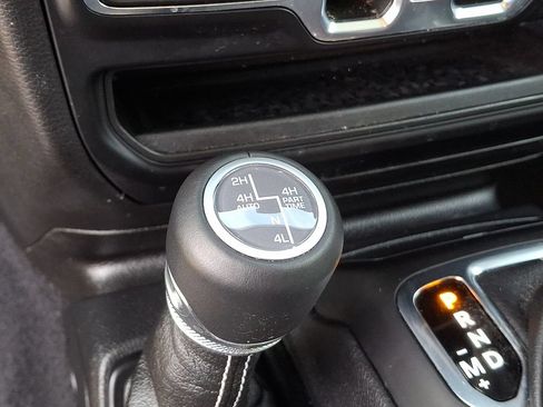 Used 2023 Jeep Wrangler Unlimited Sahara w/ Cold Weather Group AWD/4WD image 24