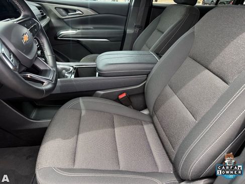 Used 2025 Chevrolet Traverse LT AWD/4WD image 12
