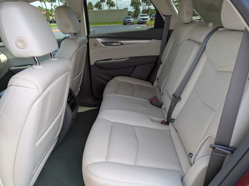 Used 2019 Cadillac XT5 Luxury FWD image 13